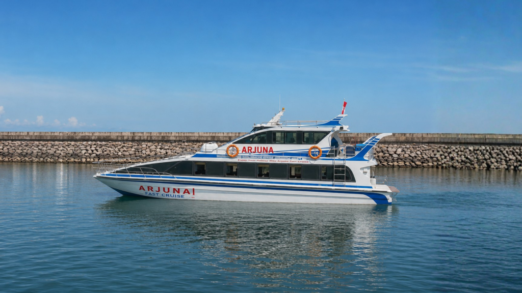 Arjuna Fast Boat fleet approaching the coast of Nusa Penida